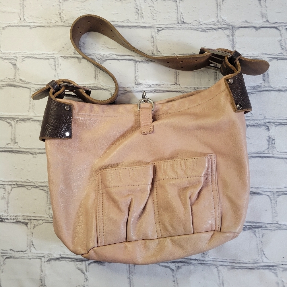 Tylie Malibu leather bucket bag